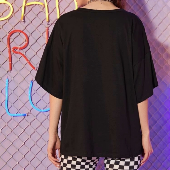 Black distressed boyfriend fit choker graphic tee - Picture 2 of 9